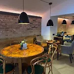 Goldener Hirsch Hotel 3*