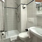 Hotel Goldener Hirsch 3*