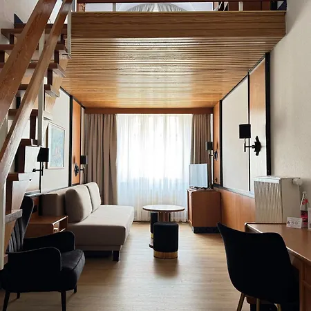 Hotel Goldener Hirsch 3*