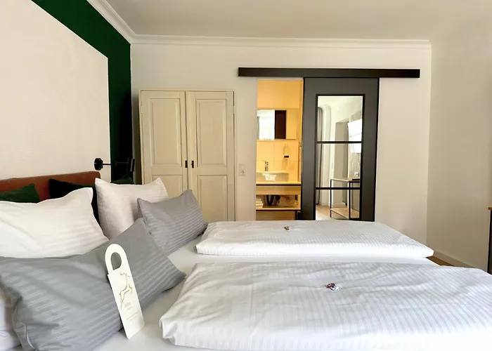 Hotel Goldener Hirsch 3*